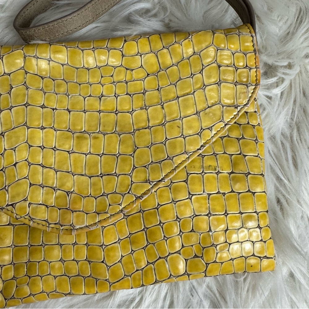 GiGi New York Handbag Handcrafted Womens Yellow Python Leather Bag - Picture 3 of 12